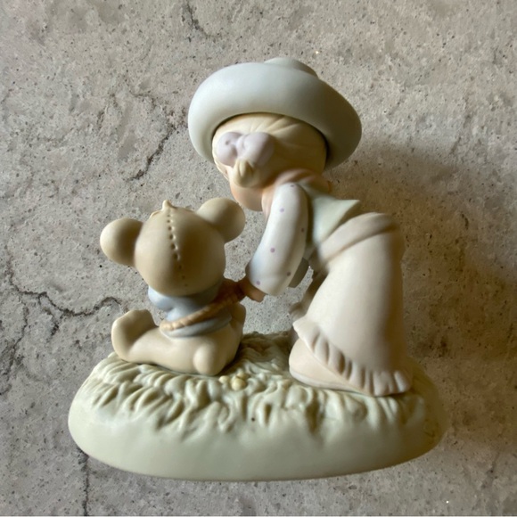 Enesco / Precious Moments: 
I Can’t Bear to Let You Go - Picture 3 of 3